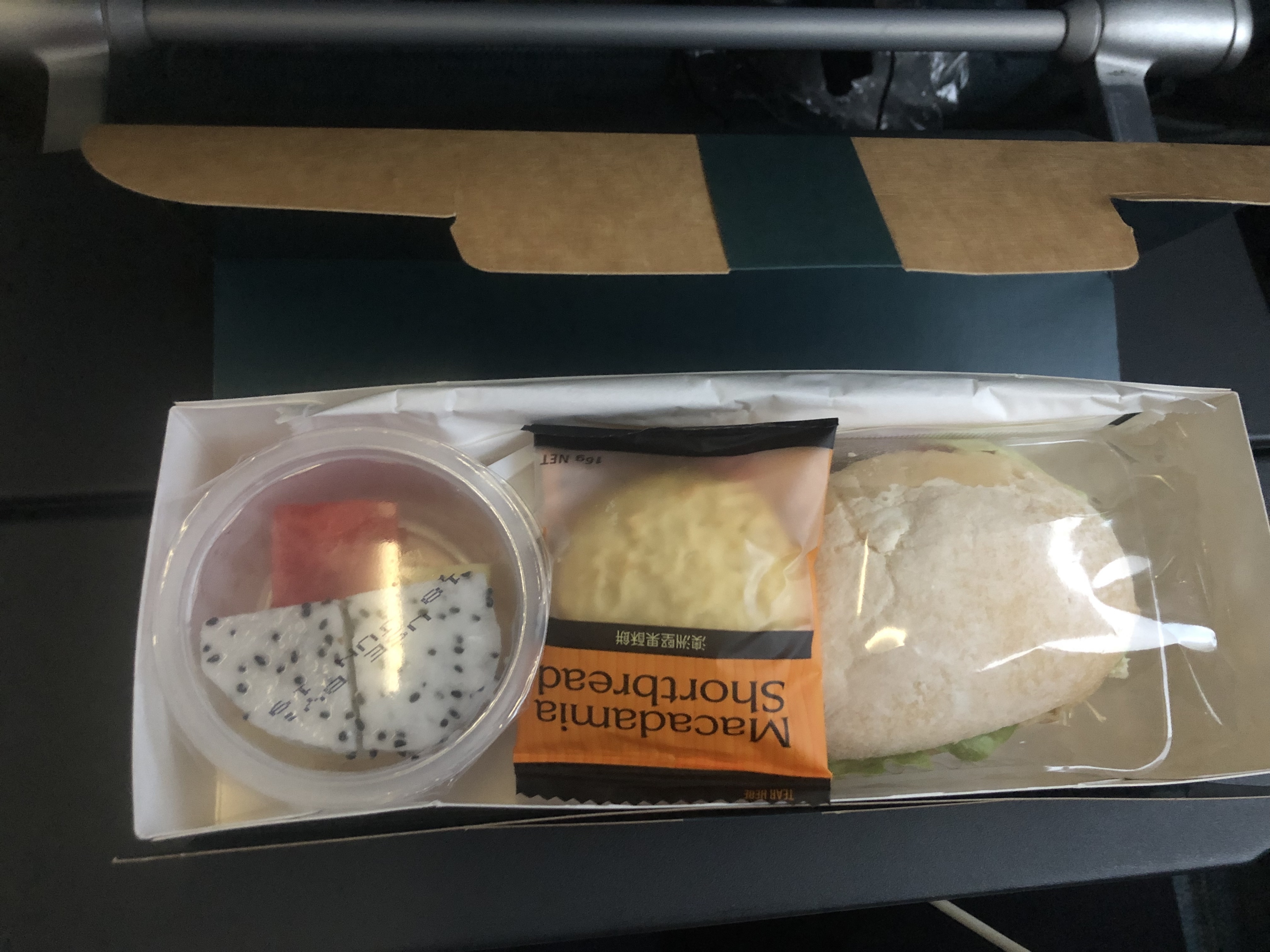 国泰航空有什么特别的,乘坐国泰航空长途飞机