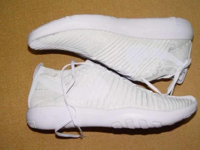 鞋子白边脏了怎么办,鞋子白边发黄怎么去掉小妙招