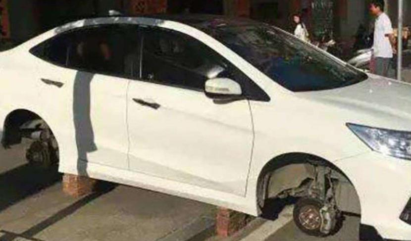 车位被占可以几种办法解决,车位被占停车技巧