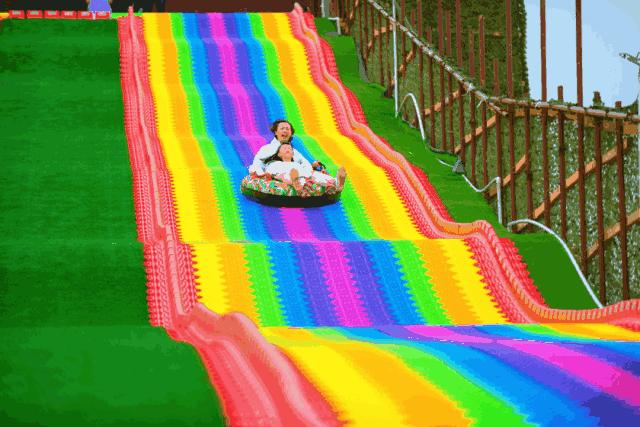 水上乐园超级大喇叭体验,挑战十大世界上最大的水上乐园