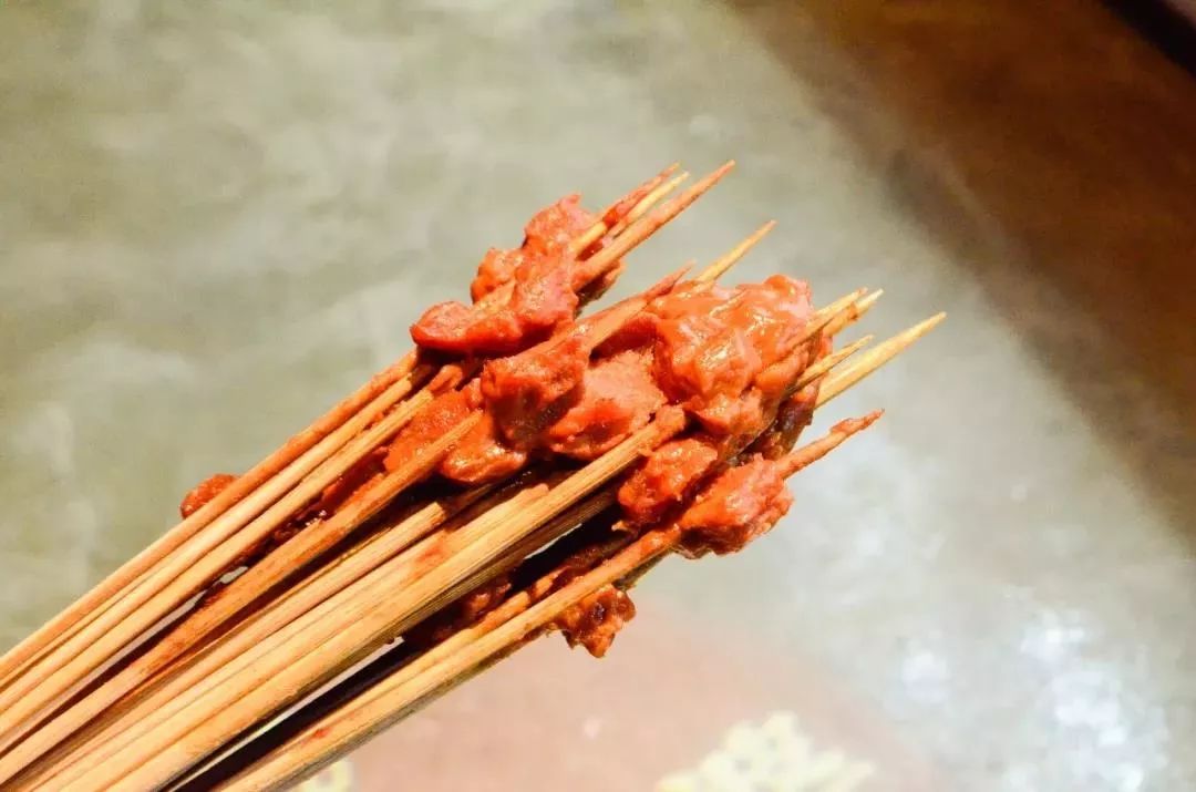 牛华八婆舌尖上的中国,牛华八婆麻辣烫二十四城店