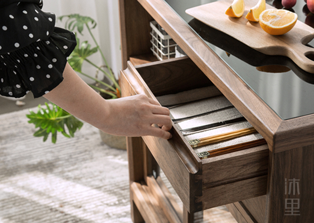 装修实木家具推荐,你家里的实木家具是怎么搭配的