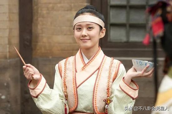 5人假冒外国人诈骗被抓后续,十名外籍明星在中国捞金