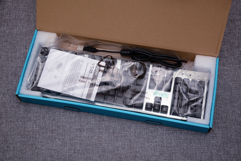 雷柏悬浮式青轴朋克机械键盘,雷柏1000元机械键盘推荐