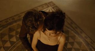 妙龄少女为何通宵数钱？原来是这些限定要靠抢