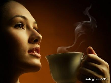 女性通宵熬夜的危害,女人经常上夜班会衰老得快吗