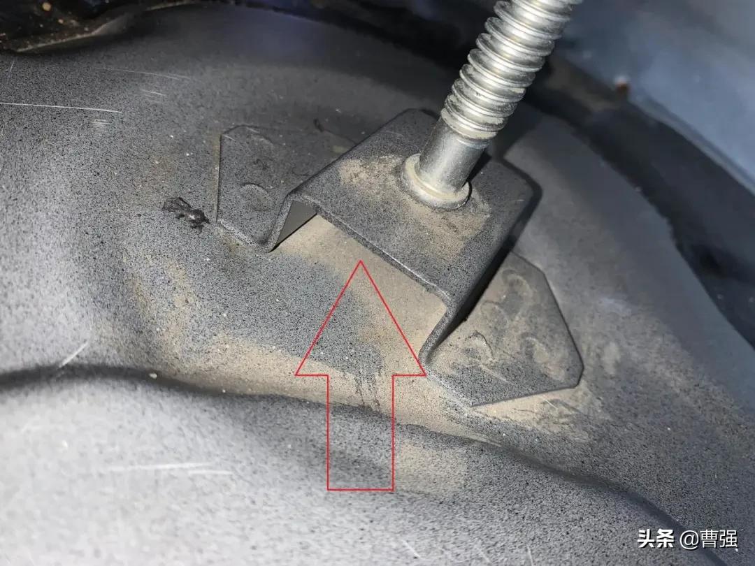 新款君越涉水,新款君越进水