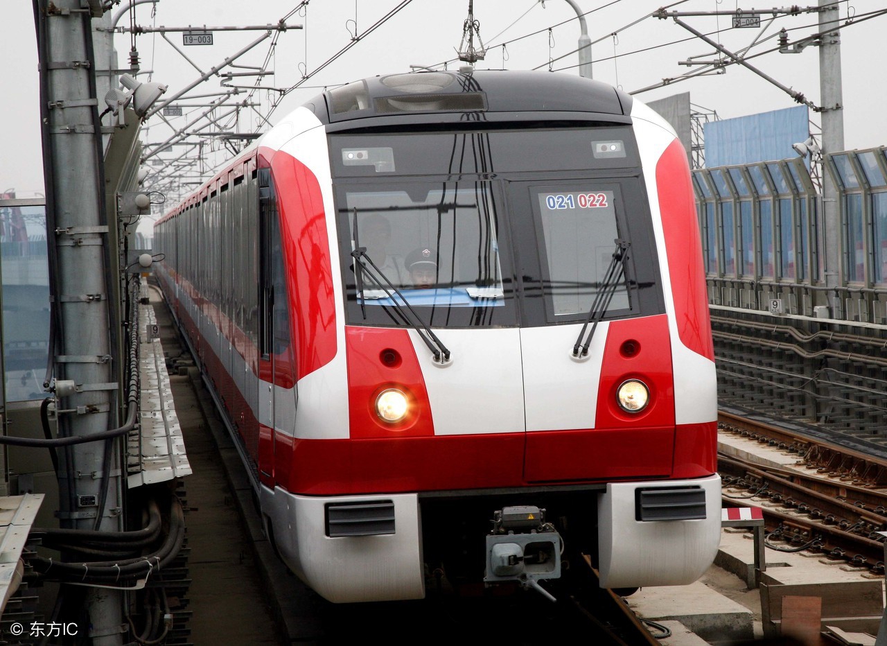 35岁小伙保温杯里泡枸杞,保温杯里泡枸杞90后开始养生