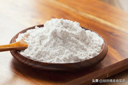 生粉和淀粉炒菜时有什么区别,做菜所用的生粉和淀粉有什么区别