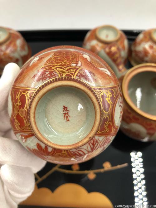 “相向掩柴扉，清香满山月”