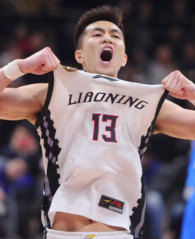 郭艾伦亚洲第一后卫是真是假,郭艾伦球衣真假怎么鉴别