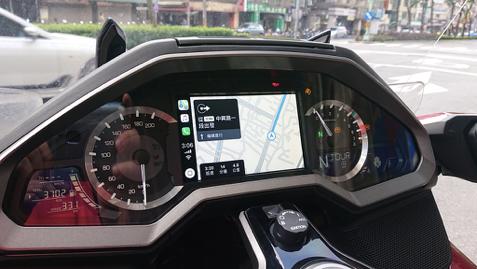 本田金翼旅行摩托视频,摩托车中的劳斯莱斯哈雷