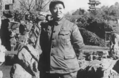 “疯子”将军王近山，因婚姻悲剧被开除*党**籍，与妻子老死不相往来