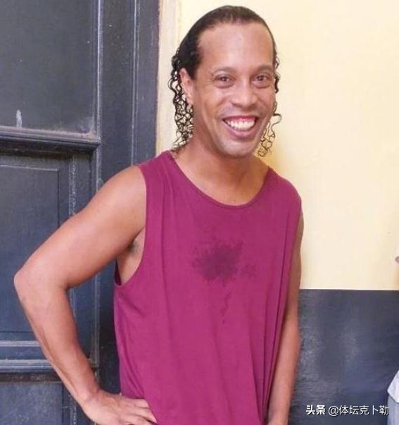 囚王小罗结局,巅峰小罗进监狱