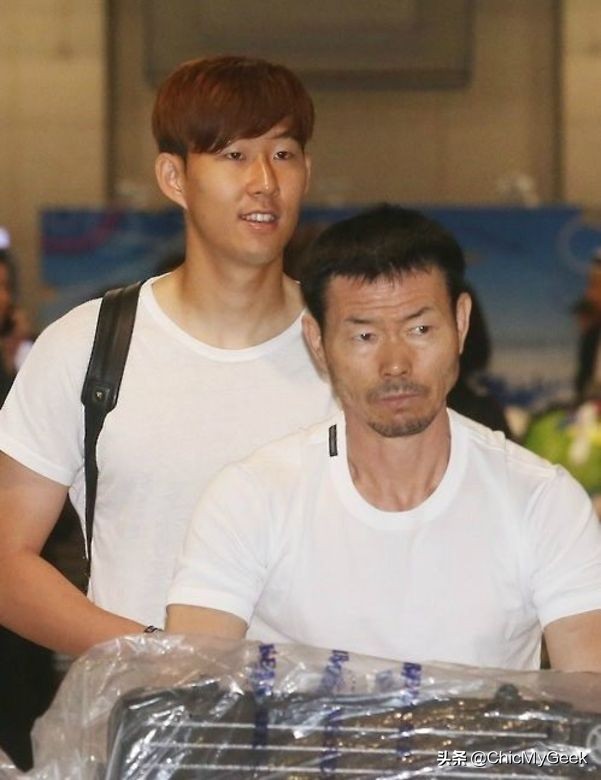 孙兴慜跟c罗的照片,女团杀手孙兴慜