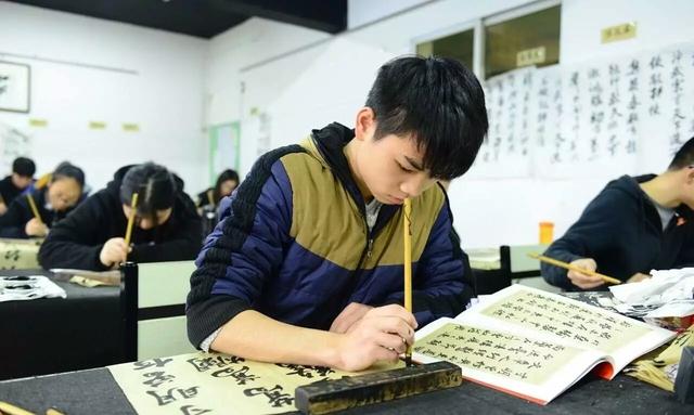 孩子不想写字要怎么正确教育,孩子不想练习写字该怎么办