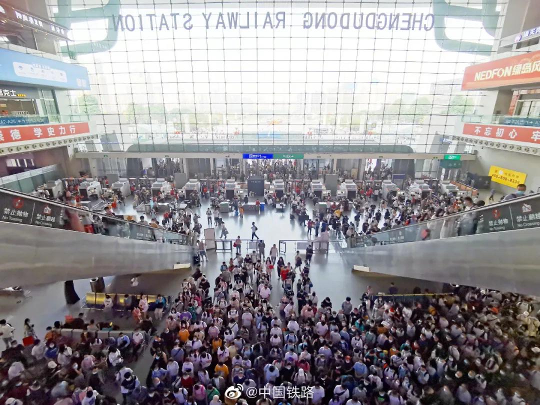 吊桥安全绳断裂,网红吊桥安全绳脱落