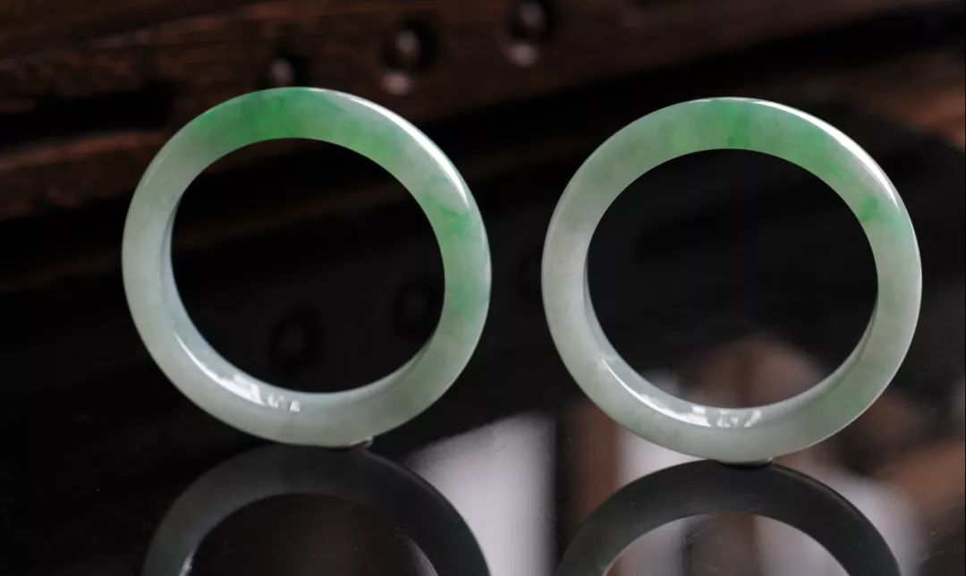 价值千万的翡翠手镯鉴宝,最贵的翡翠手镯一亿元左右