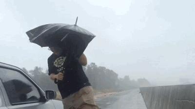 折叠反向伞带手电筒,伞自动折叠照明