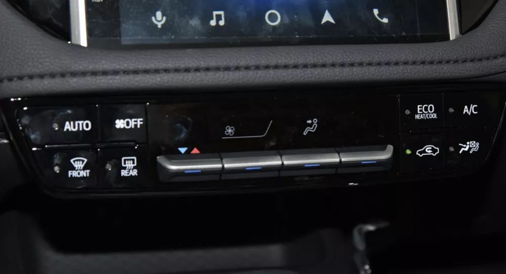 雷凌双擎运动版底盘会不会太低了,卡罗拉双擎雷凌双擎底盘对比