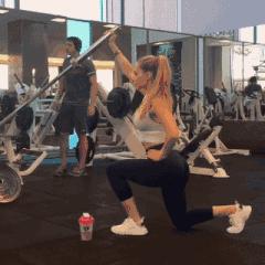 蜜桃臀的*伤杀**力有多大？十个男人九个爱