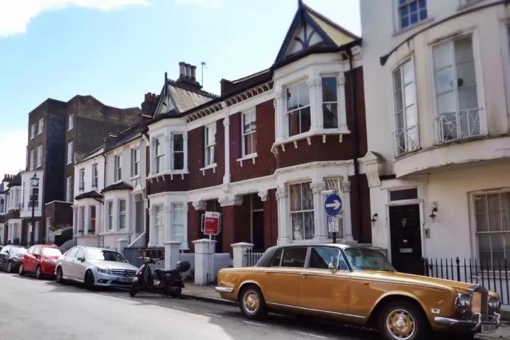 没有产业的城市,没有商业化的小镇