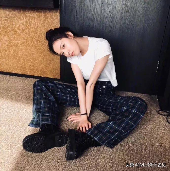 好看的人跟好看的人一起玩,为什么好看的女生都跟丑的在一起