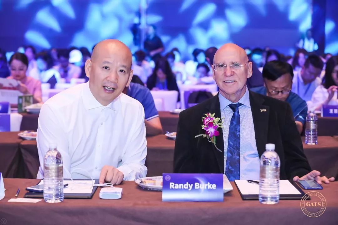 袁岳博士,袁岳博士华人