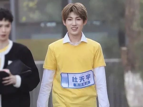 选秀时代结束了，拼钱拼爹的“二代”时代才刚刚开始