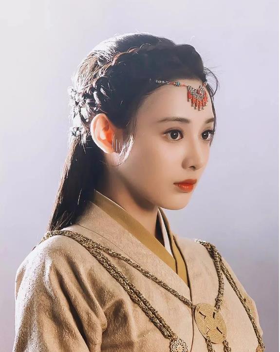 古装剧都喜欢清汤挂面头了?我们似乎忘了什么叫“精致”