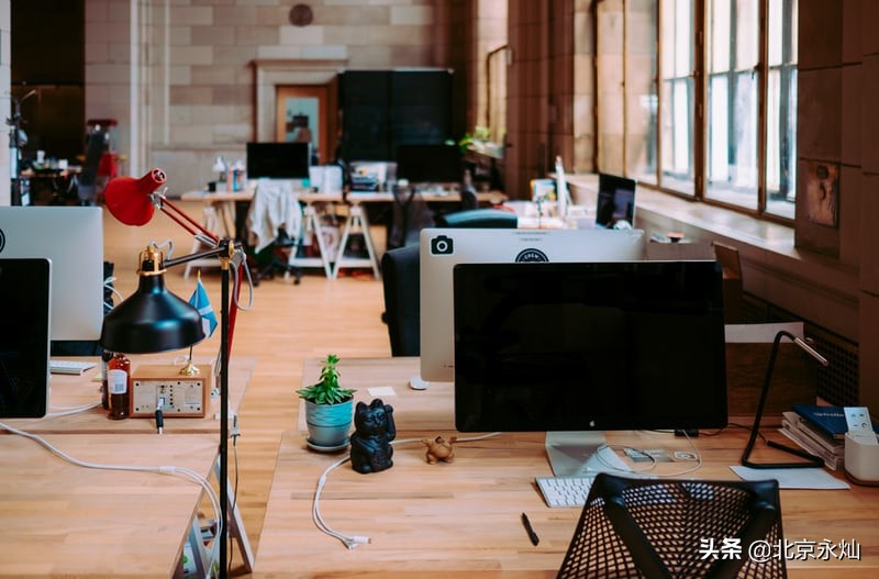 设计功能将使你的网站与众不同,一个网站多种设计软件