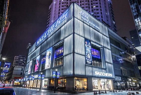 阿迪达斯鞋王,美国鞋超越阿迪达斯耐克