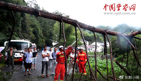 偌大江湖，百大帮派，独独遇见你。