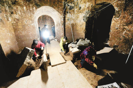 曹操为什么死在洛阳葬在安阳,曹操临死前为什么叫曹