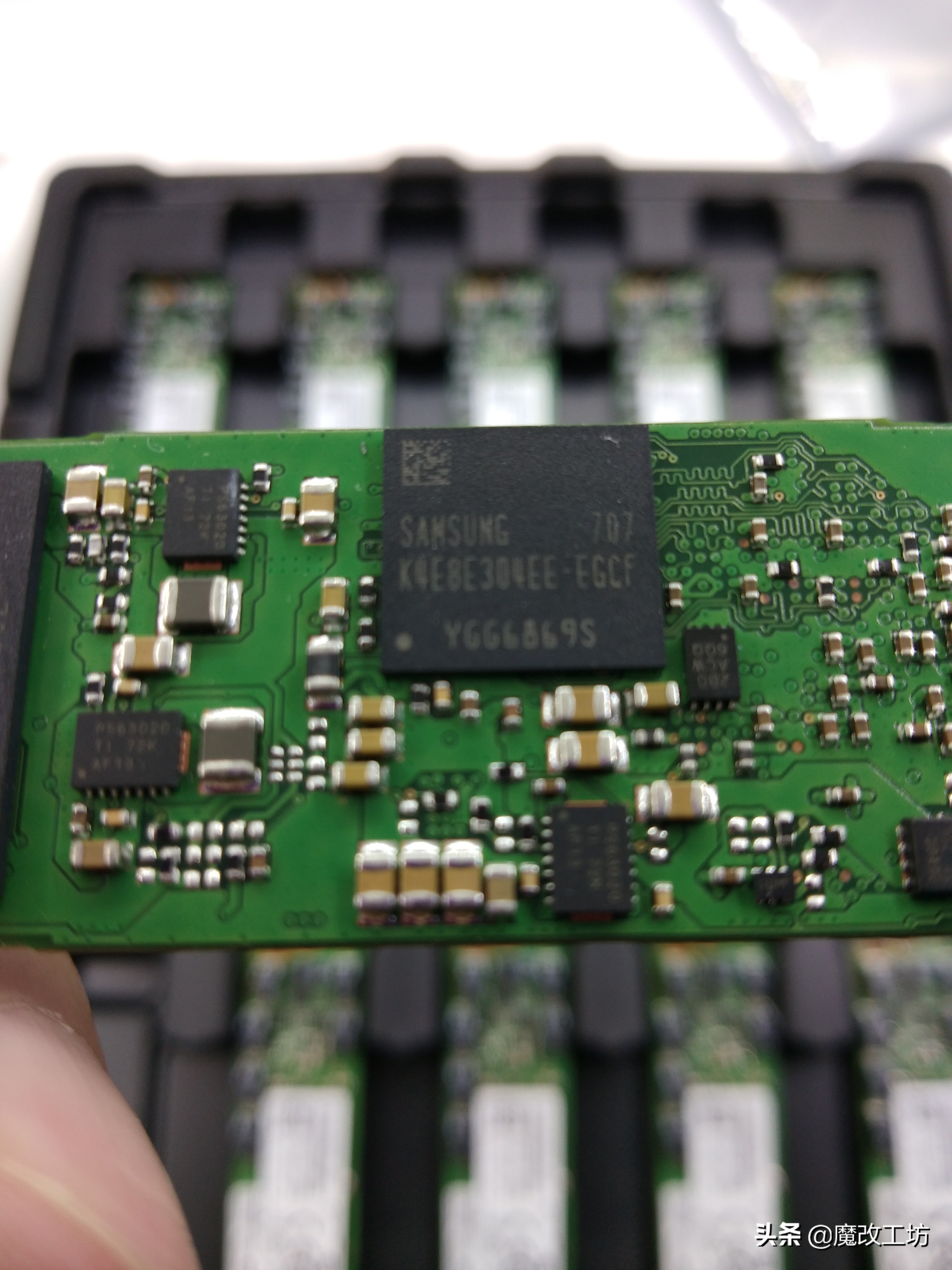 又一波洋垃圾双十一特价大船来到？5毛钱1G！500元的960G三星固态