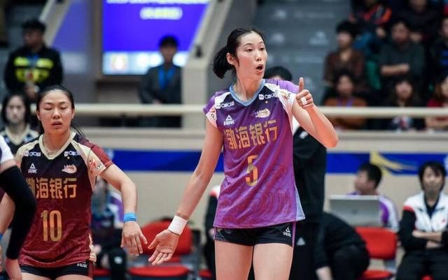 天津女排给朱婷多少年薪,天津女排姚迪朱婷李盈莹