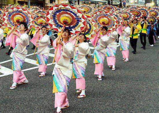 日本伞的文化特点,日本的伞和中国的伞