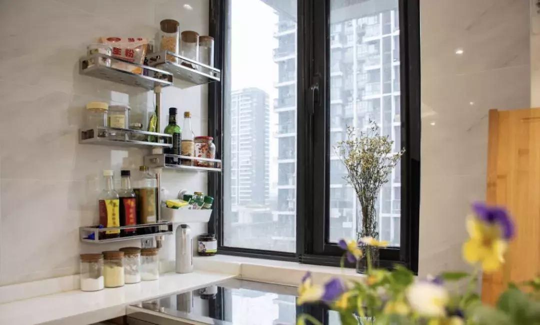 开放式厨房好不好看油烟会不会大,开放式厨房装修效果图无门防油烟