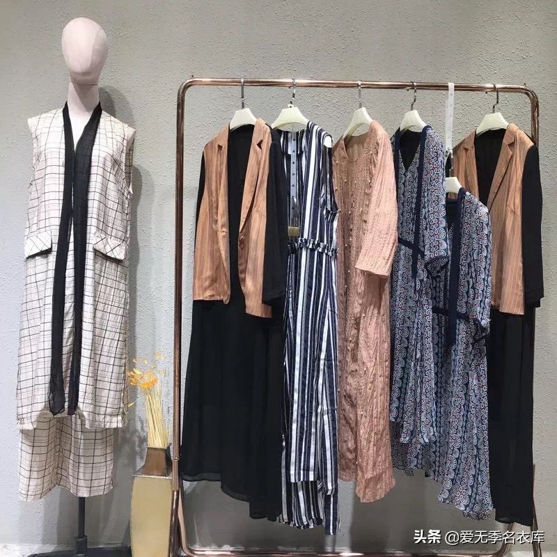 户外服装批发进货渠道,服装批发拿货都以什么方式