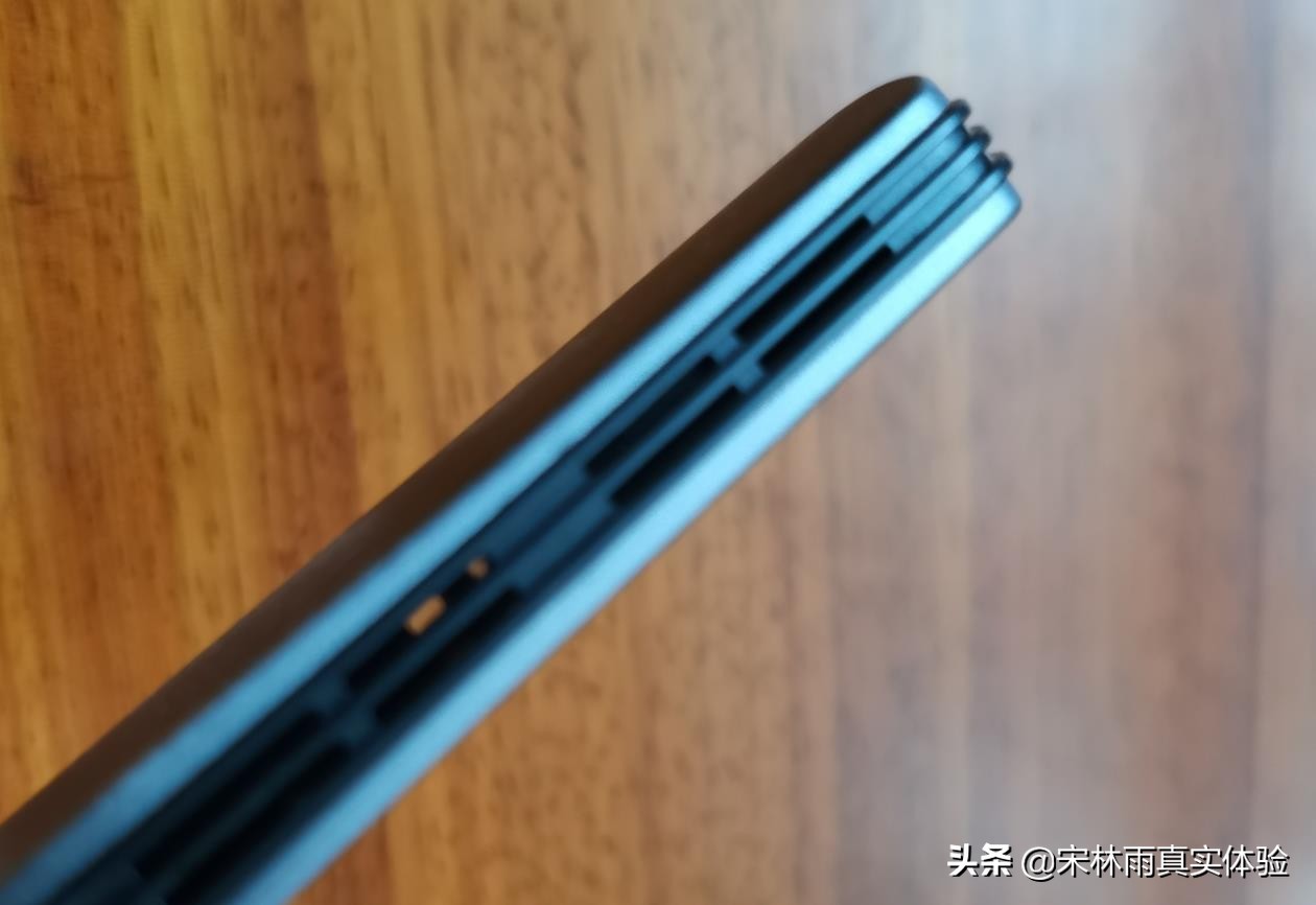 倍思车载香薰,藏巧于拙的视频