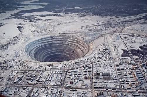 斯诺登爆出地心人真的存在吗,地心文明存在吗斯诺登曾经爆料过