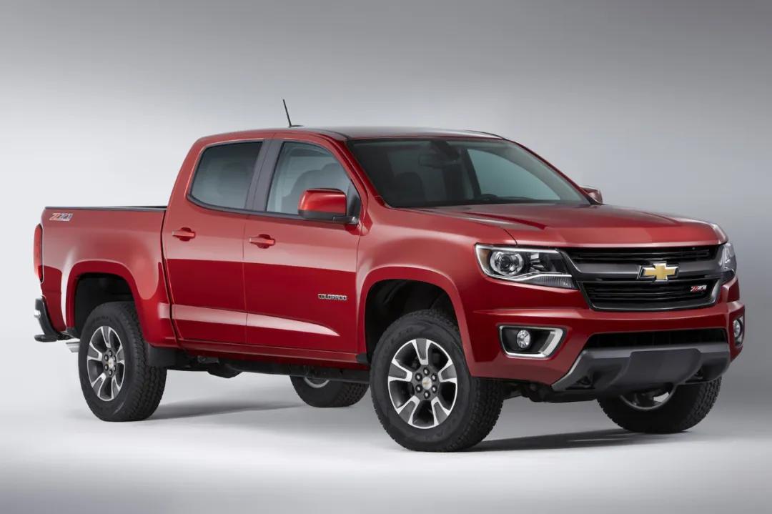 马路是大爷，停车是孙子，在中国开皮卡果真如此酸爽？