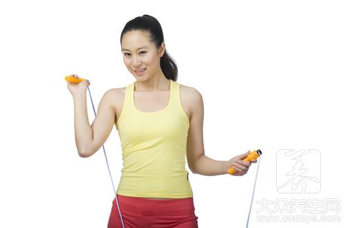跳绳一个月瘦肚子吗,瘦腿跳绳好还是帕梅拉瘦腿好