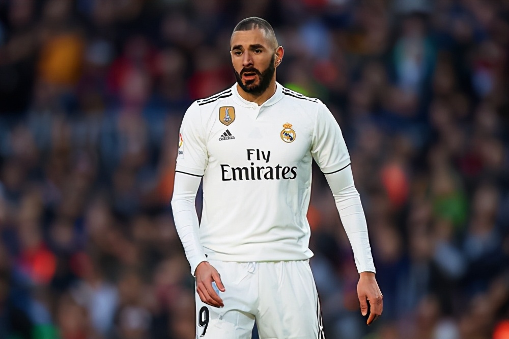 曝巴萨决定解雇科曼,科曼出任巴萨教练的引援计划