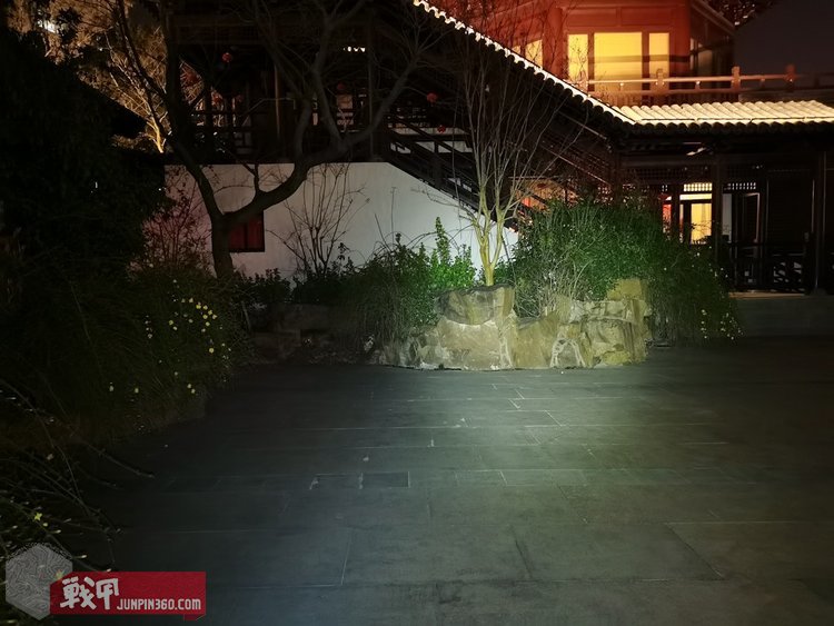 开启无线充电时代，OLIGHTBaton3手电尊享版