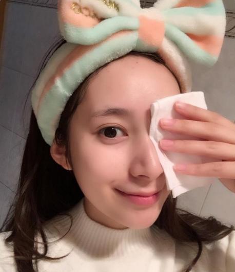 皮肤毛孔粗大爱出油用什么护肤,男士毛孔粗大出油黑头用什么护肤