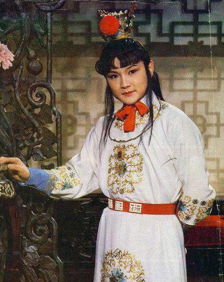 长命锁是自古以来的吉祥物,长命锁作为饰品点缀