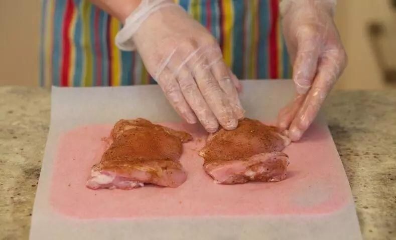 八个小时不停拍打鸡肉,8个小时内不停拍打生鸡肉