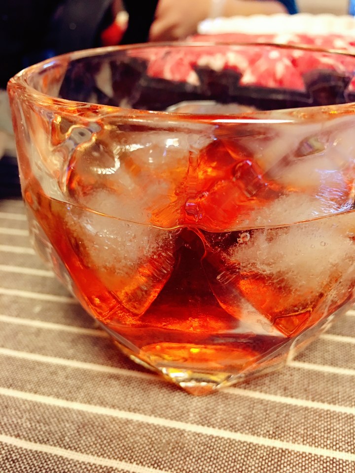 青梅酒怎么泡制的好喝又简单,四月份泡青梅酒的方法