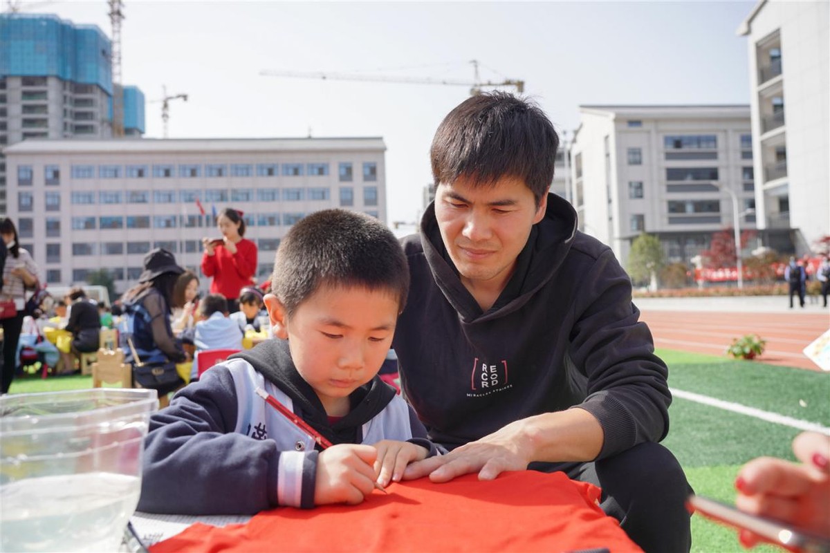 我的童年我做主简笔画图文,亲子diy手绘涂鸦暖场活动